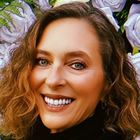 Karen Essex